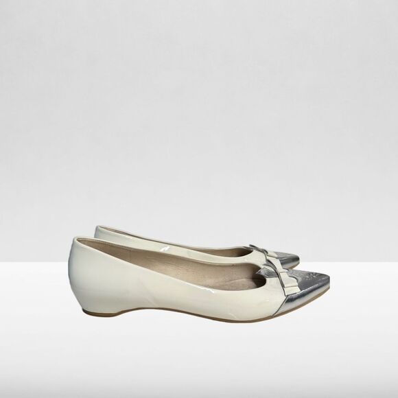 Stuart Weitzman Whiskerlo Pointed Toe Flats in White Patent Leather with Silver - Picture 1 of 11